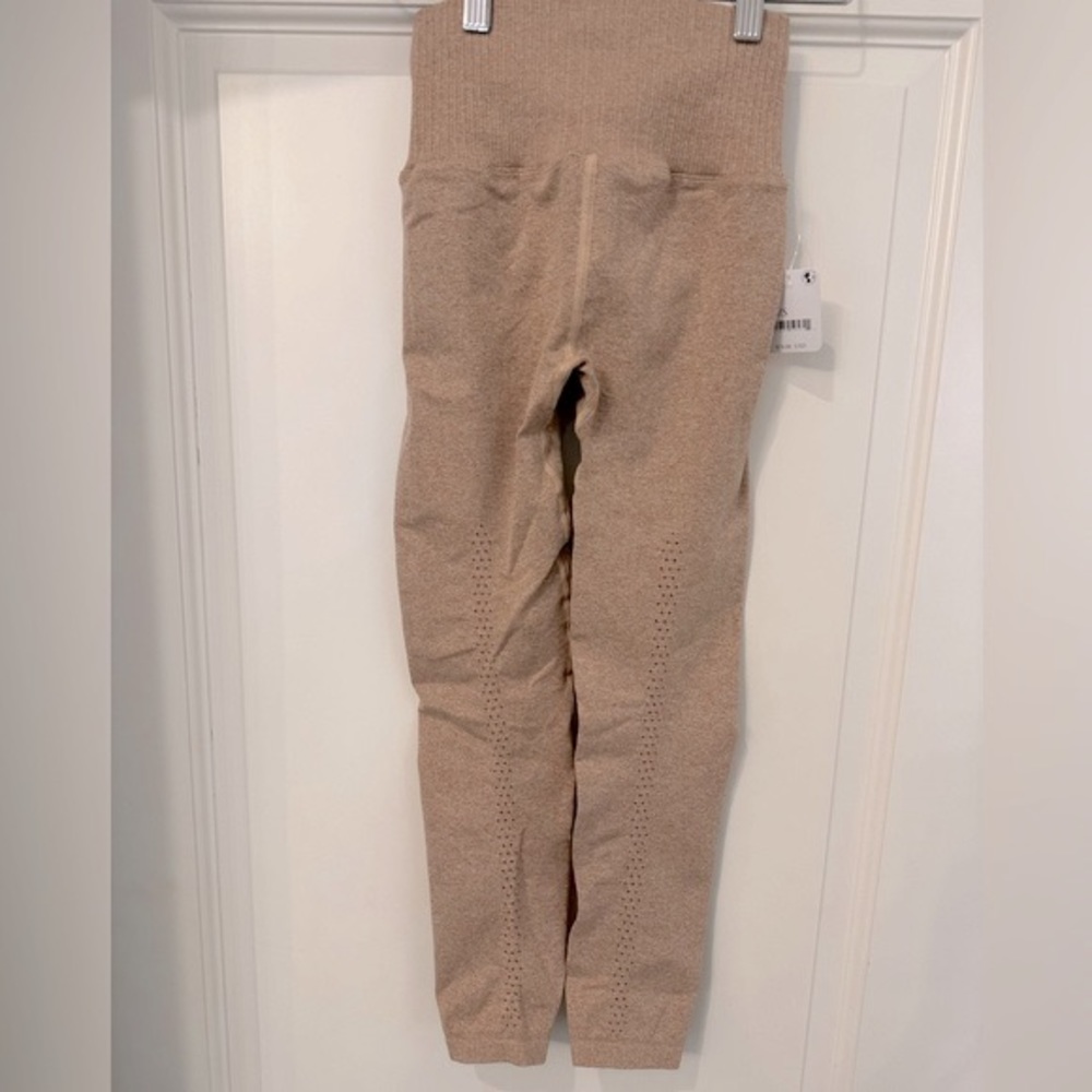 Free people movement good karma legging NWT - Picture 2 of 10